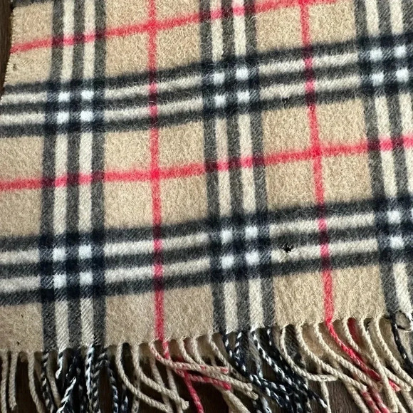 Vintage Burberry nova check scarf - Picture 7 of 13